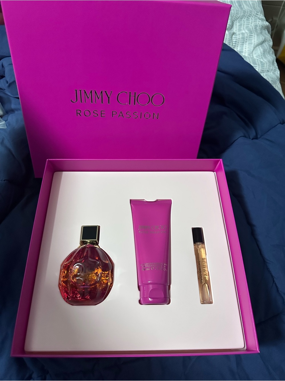 Jimmy Choo Rose Passion 3pc  Gift Set - Picture 2 of 5